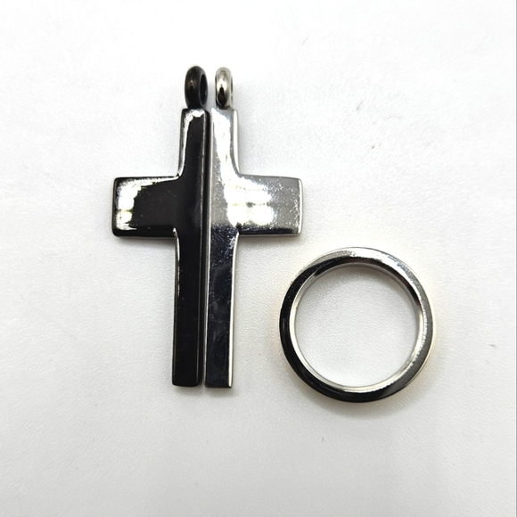 ๐ข3/$19๐ข Cross FOREVER Pendant Gold Black Plated Steel Unisex Couples - Picture 2 of 4